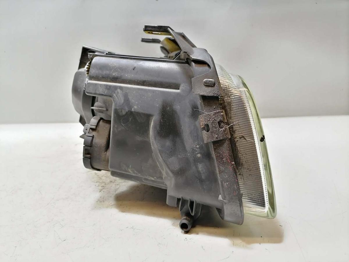 Audi A4 B5 original Scheinwerfer vorn links Halogen mit integrierten Nebelscheinwerfer Bj.1997